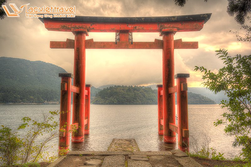 cổng torii văn hóa nhật bản hakone du lịch nhật bản